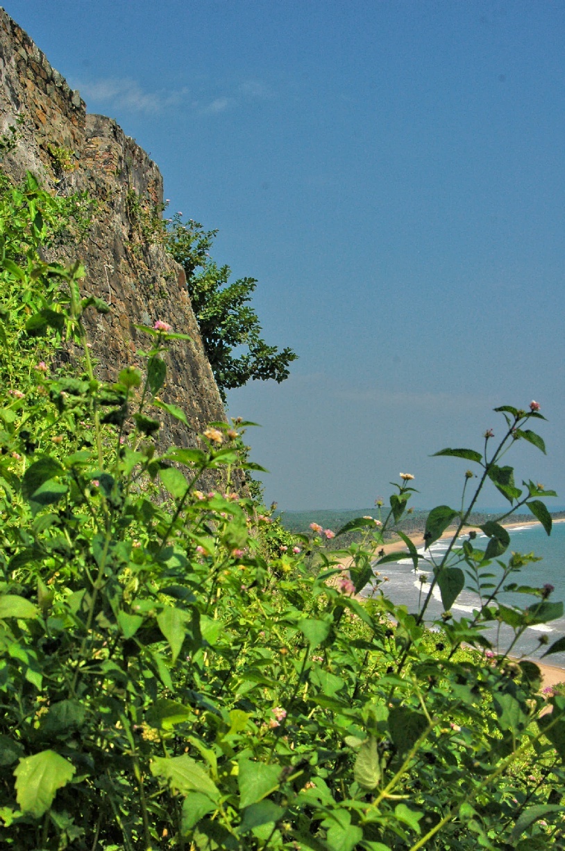 Fort Batenstein, outer wall view